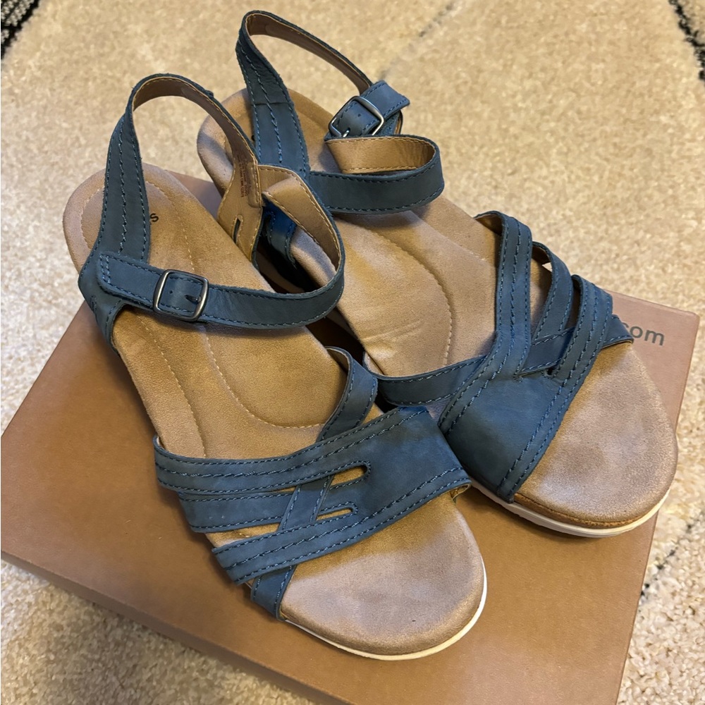 Earth Origins Navy Leather Strap Wedges